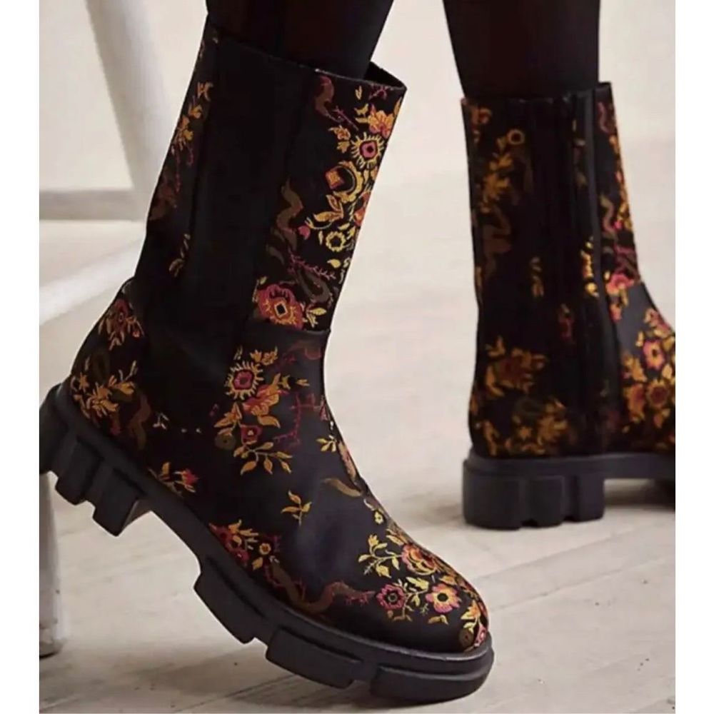 New Free People Brooks Brocade Floral Black Satin Chelsea Boots Size 37